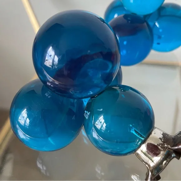 Pair of Retro Vintage Blue Lucite Grape Candle Holders - Picture 11 of 15